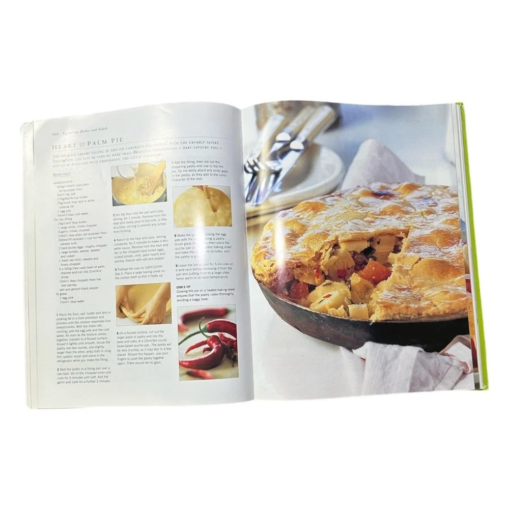 The Caribbean, Central & South American Cookbook: Tropical Cuisines